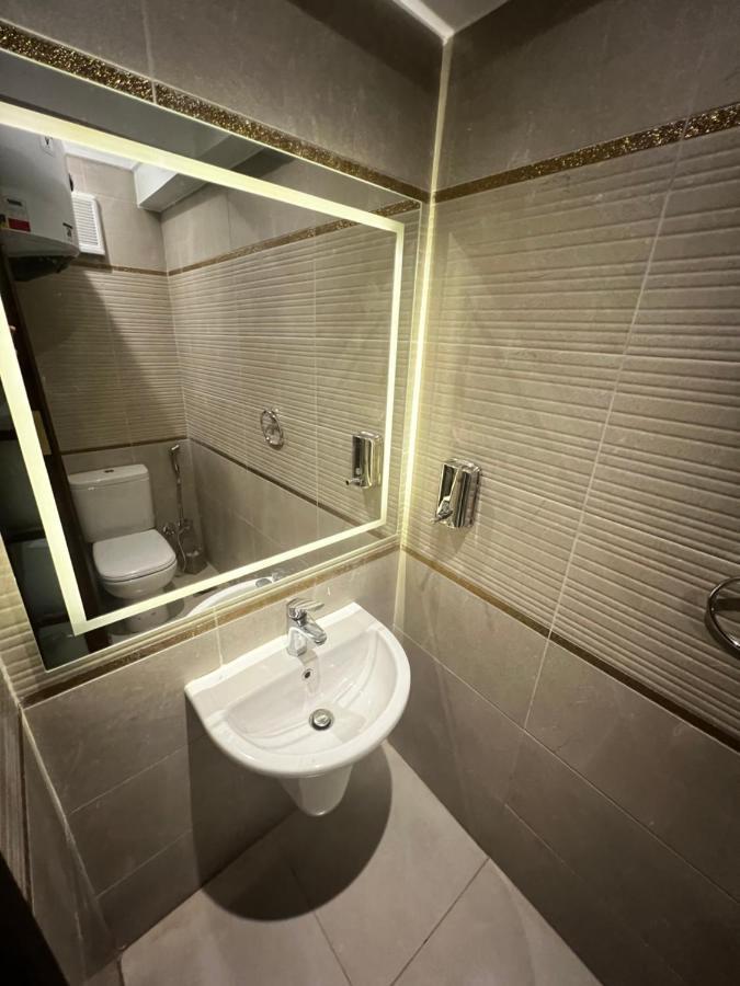 Luxury Flat With Garden And Private Entrance شقة فاخرة بحديقة و مدخل خاص Kairó Kültér fotó