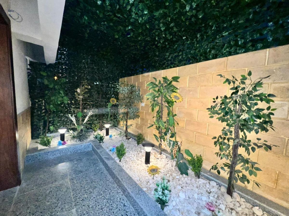 Luxury Flat With Garden And Private Entrance شقة فاخرة بحديقة و مدخل خاص Kairó Kültér fotó