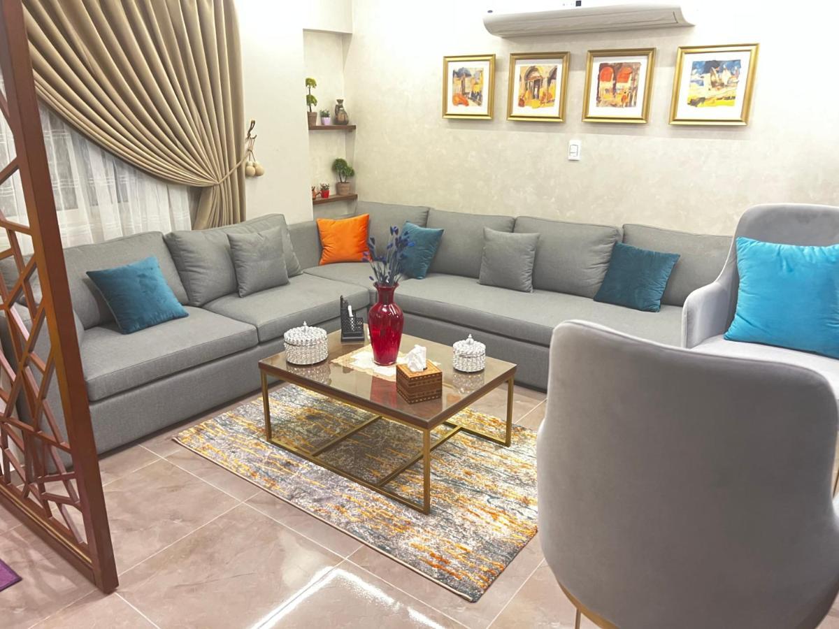 Luxury Flat With Garden And Private Entrance شقة فاخرة بحديقة و مدخل خاص Kairó Kültér fotó