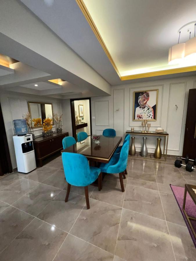 Luxury Flat With Garden And Private Entrance شقة فاخرة بحديقة و مدخل خاص Kairó Kültér fotó