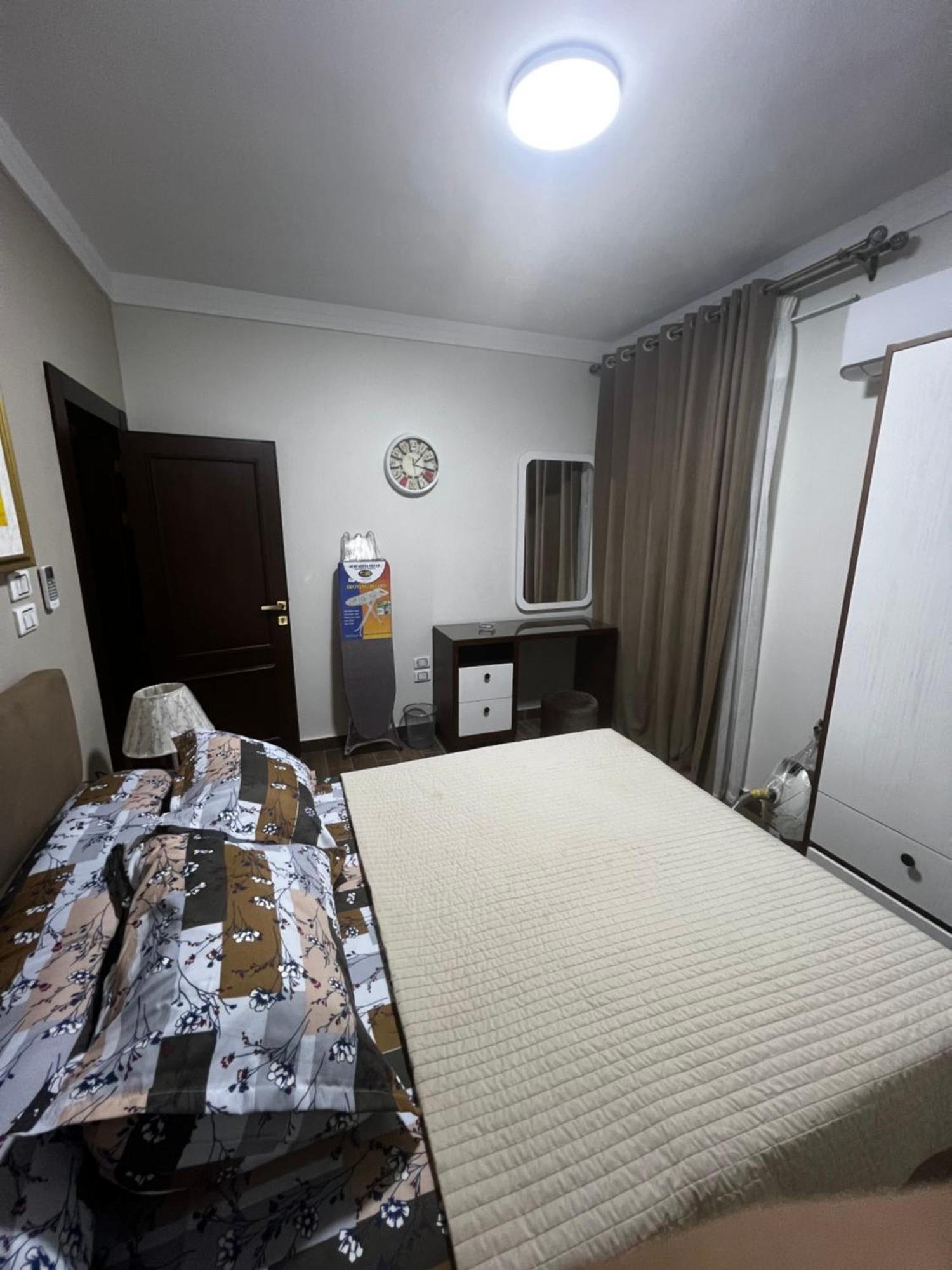 Luxury Flat With Garden And Private Entrance شقة فاخرة بحديقة و مدخل خاص Kairó Kültér fotó