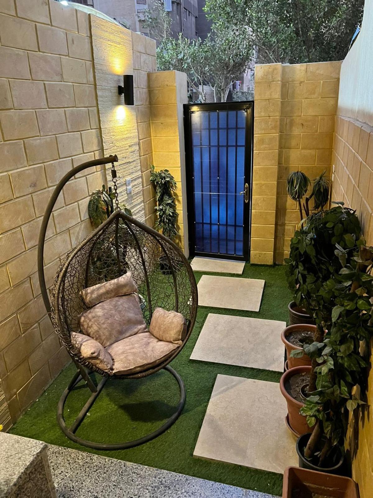 Luxury Flat With Garden And Private Entrance شقة فاخرة بحديقة و مدخل خاص Kairó Kültér fotó